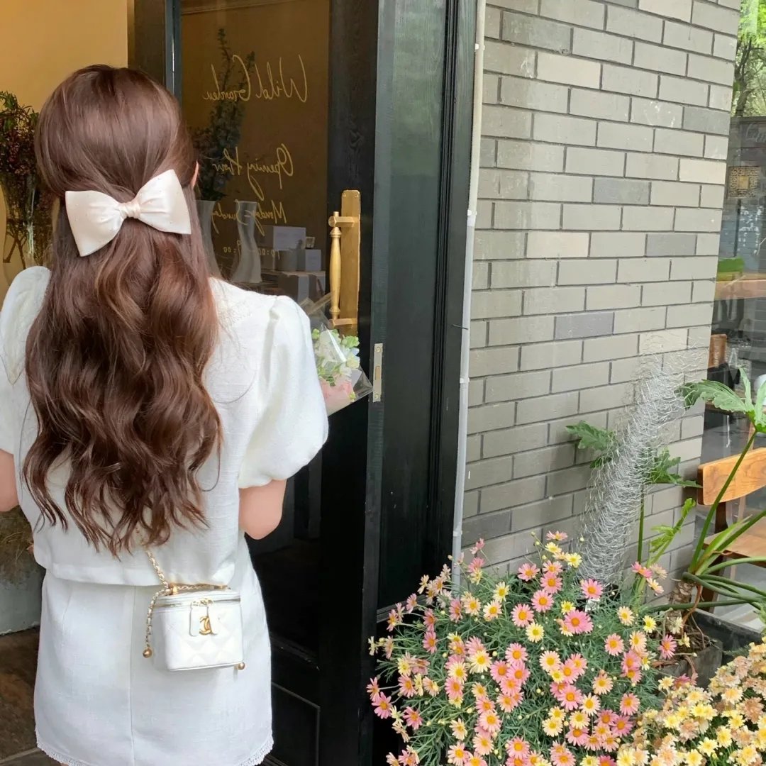 艳谍玛泰哈莉